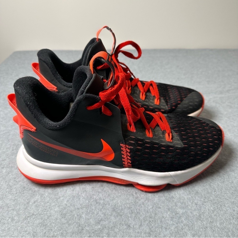 Nike LeBron Witness 5 Mens Basketball Shoes Black Bright Crimson Size 10.5